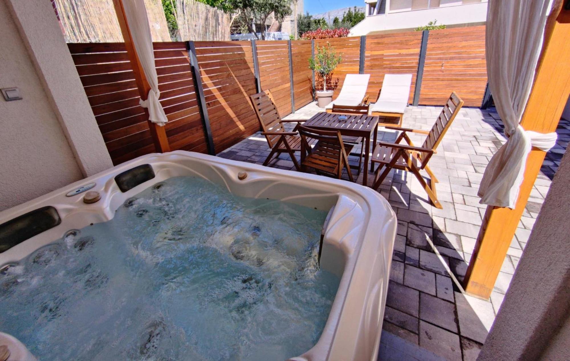 Tonina - House With Terrace, Jacuzzi, Free Parking Lejlighed Split Eksteriør billede